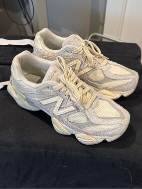 New Balance Women’s Cream & Suede Sneakers